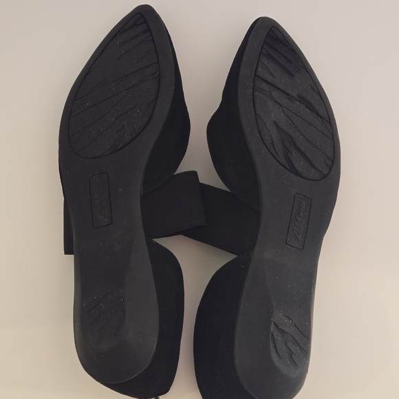 Anne Klein Sport Black Flats Size 6.5M - Picture 8 of 8